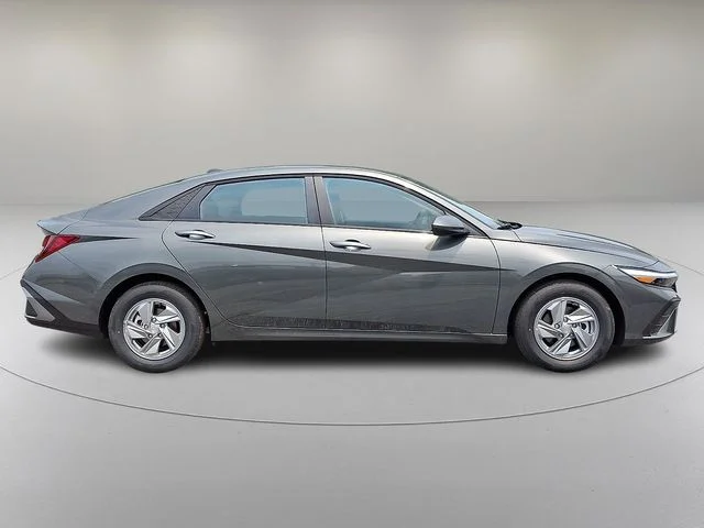 New 2026 Gray Hyundai SE image 8