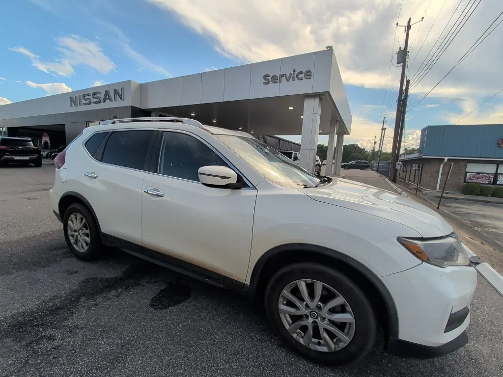 Used 2019 White Nissan SV image 4