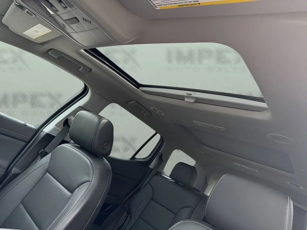 Used 2023 Summit White GMC SLT image 10