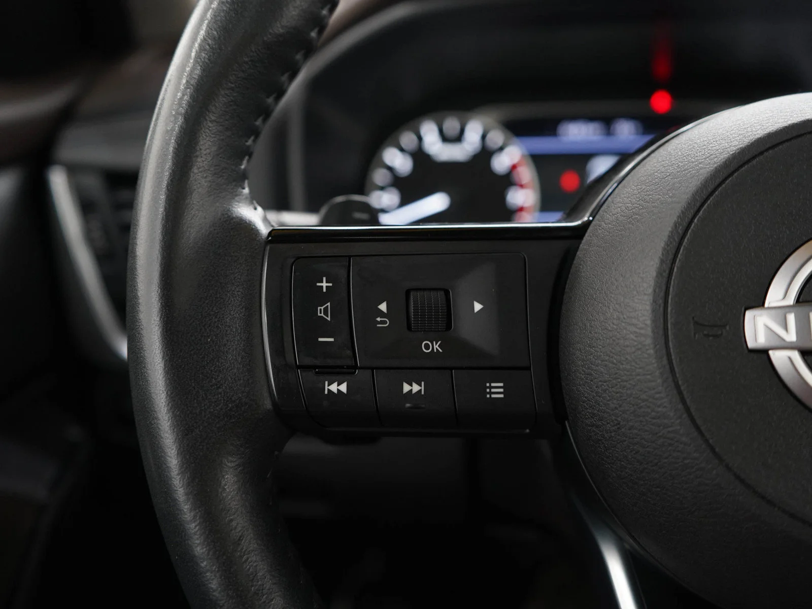 Used 2023 Gun Metallic Nissan SV image 26