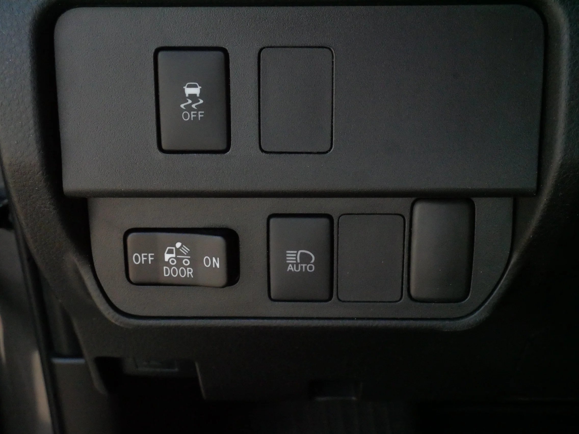 Used 2023 Magnetic Gray Metallic Toyota SR5 image 27
