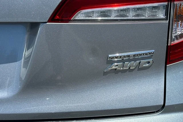 Used 2021 Lunar Silver Metallic Honda Special Edition image 8