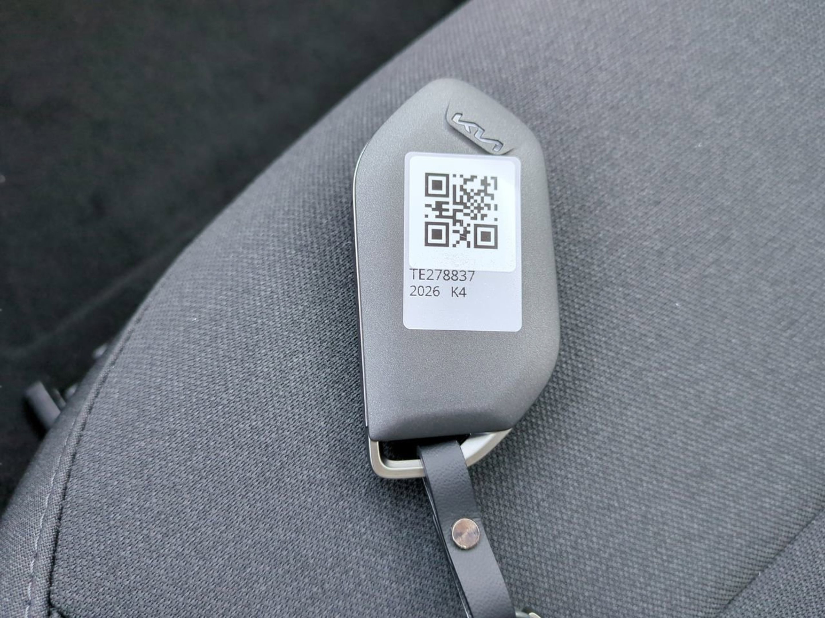 New 2026 Snow White Pearl Kia LX image 26