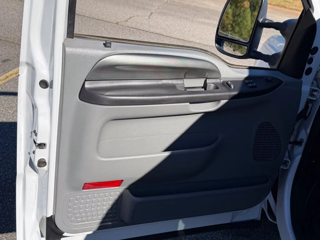 Used 2007  Ford XL image 21