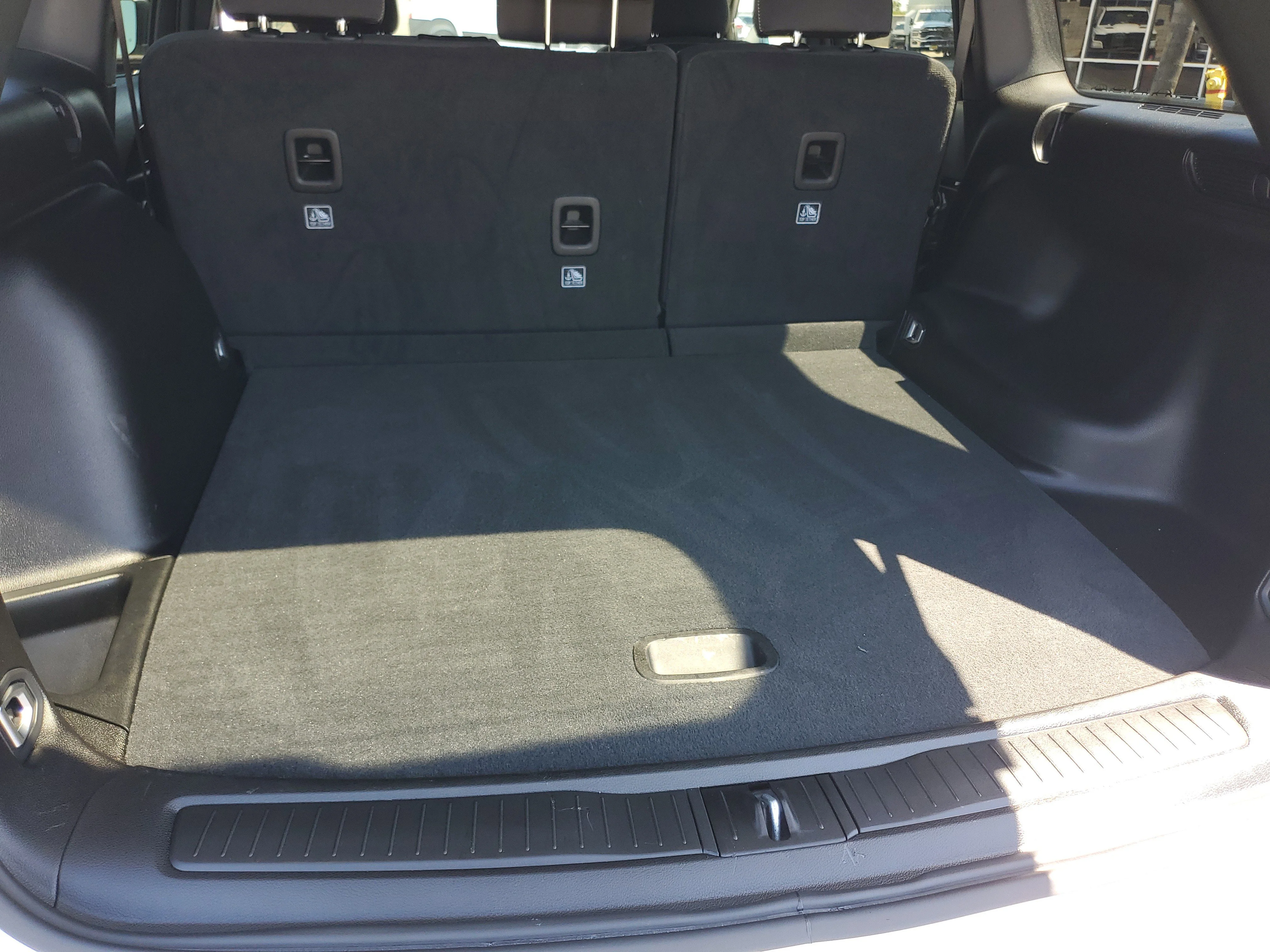 Used 2025 White Jeep Laredo X image 28