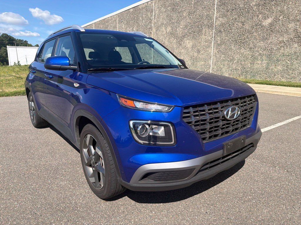 Used 2025 Blue Hyundai SEL image 1