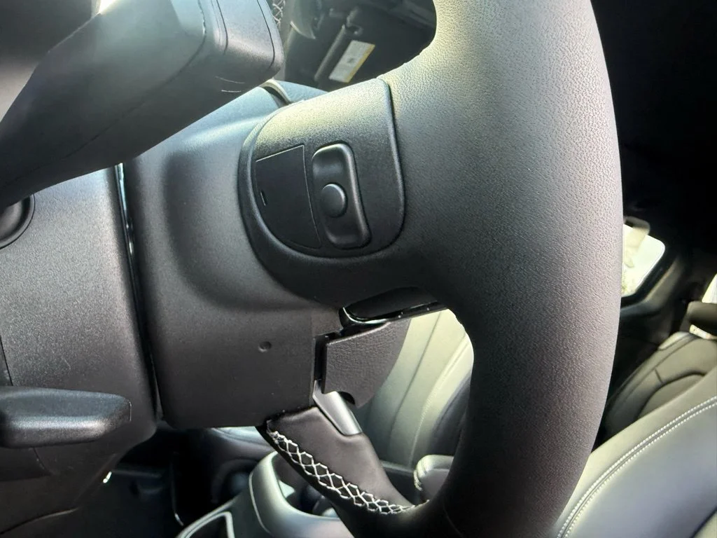 2026 Chrysler Pacifica Select - Photo 72