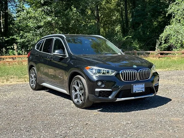 2017 BMW X1 28i - Photo 2