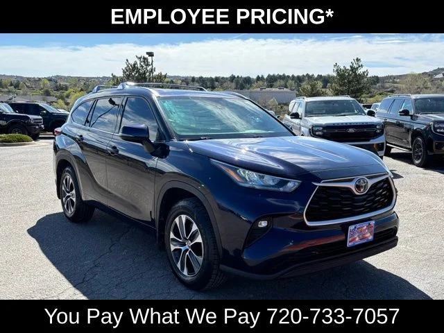 Used 2020 Blue Toyota XLE image 6