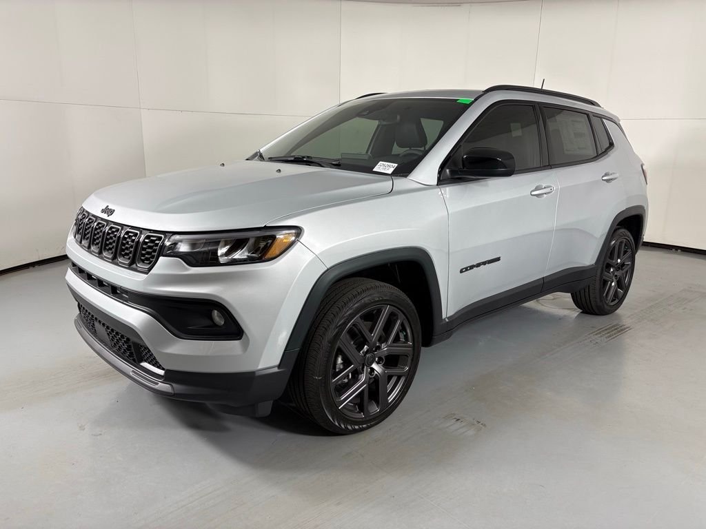 New 2026 Silver Zynith Metallic Clearcoat Jeep Latitude image 4