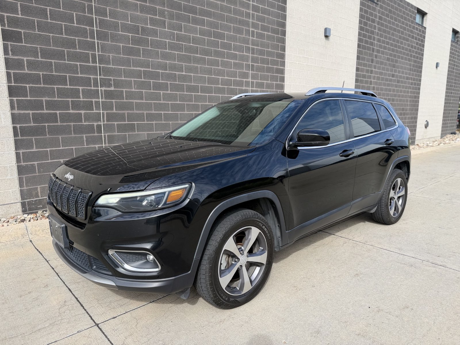 Used 2019 Black Jeep Limited image 1