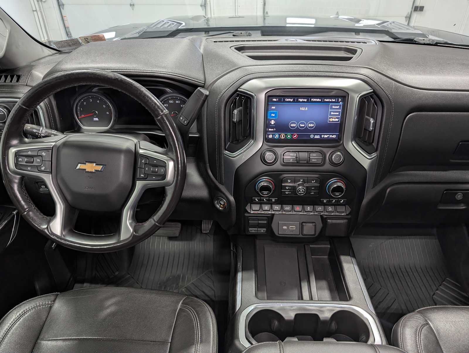 Used 2020 Shadow Gray Metallic Chevrolet LTZ image 17