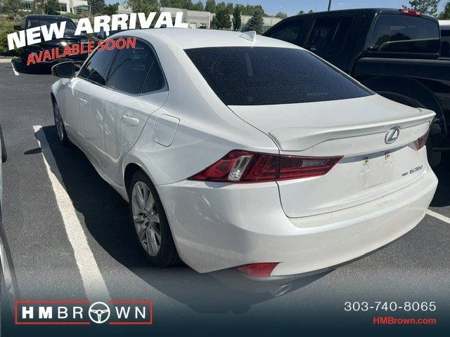 Used 2016 White Pearl Lexus 300 image 3