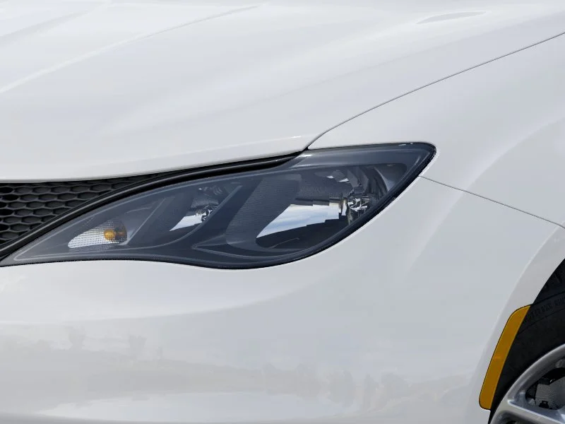 New 2027 Bright White Clear-Coat Exterior Paint Chrysler LX image 6