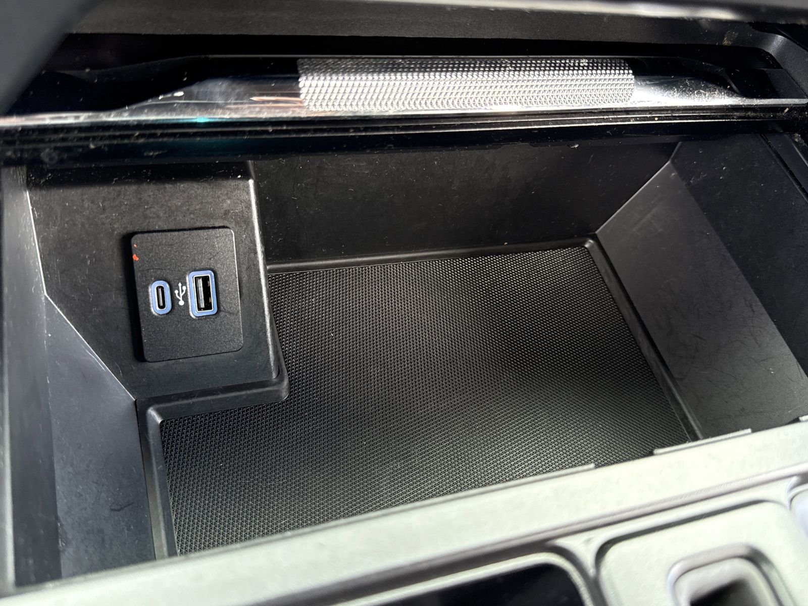 Used 2021 Black Ford Lariat image 8