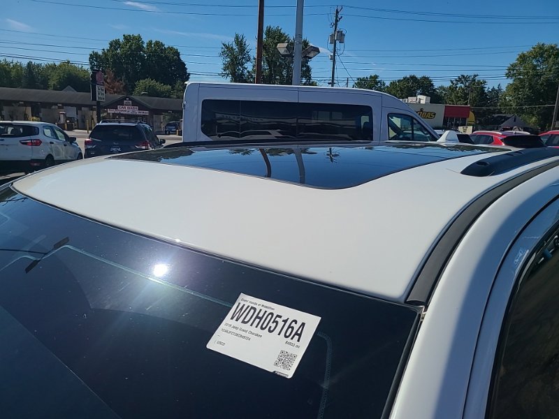 Used 2019 White Jeep High Altitude image 17