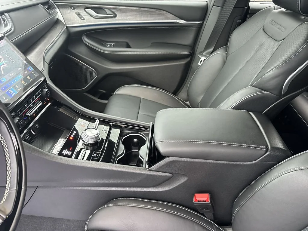 Used 2025 Gray Jeep Overland image 21