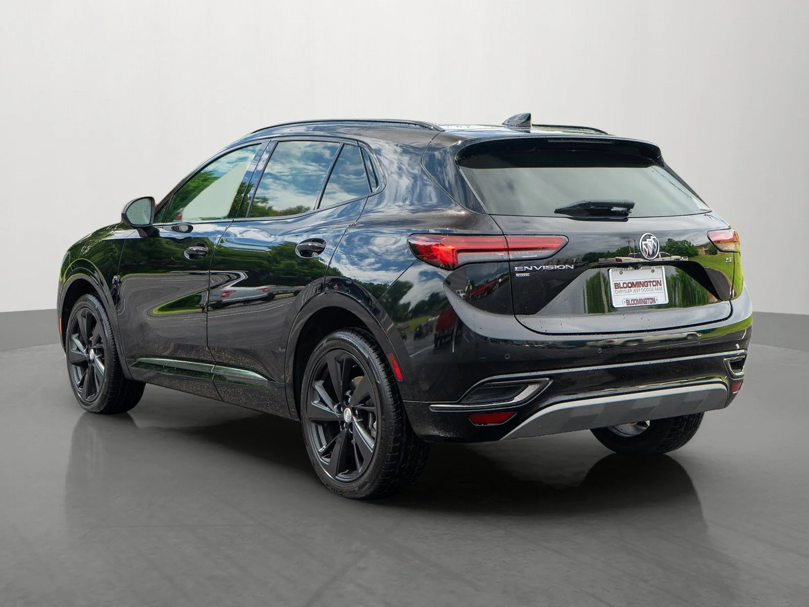 Used 2021 Ebony Twilight Metallic Buick Essence image 5