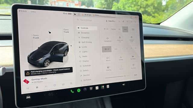 Used 2024 Stealth Gray Tesla Long Range image 15