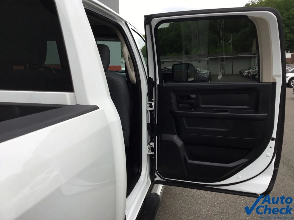 Used 2015 White Ram Tradesman image 39