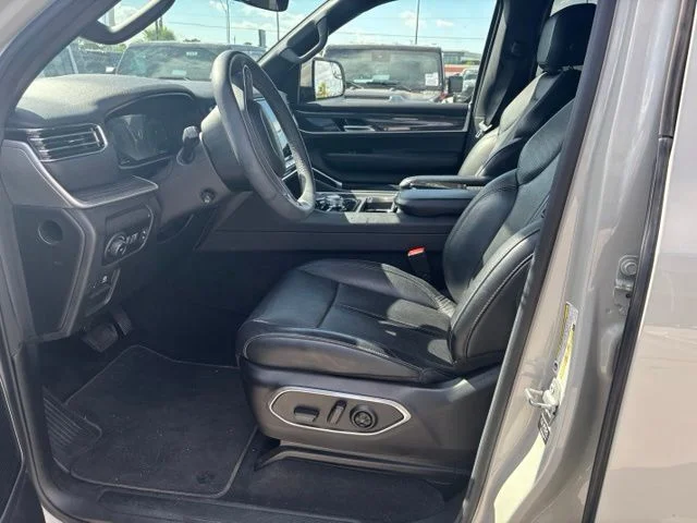 Used 2022 White Jeep Series II image 8