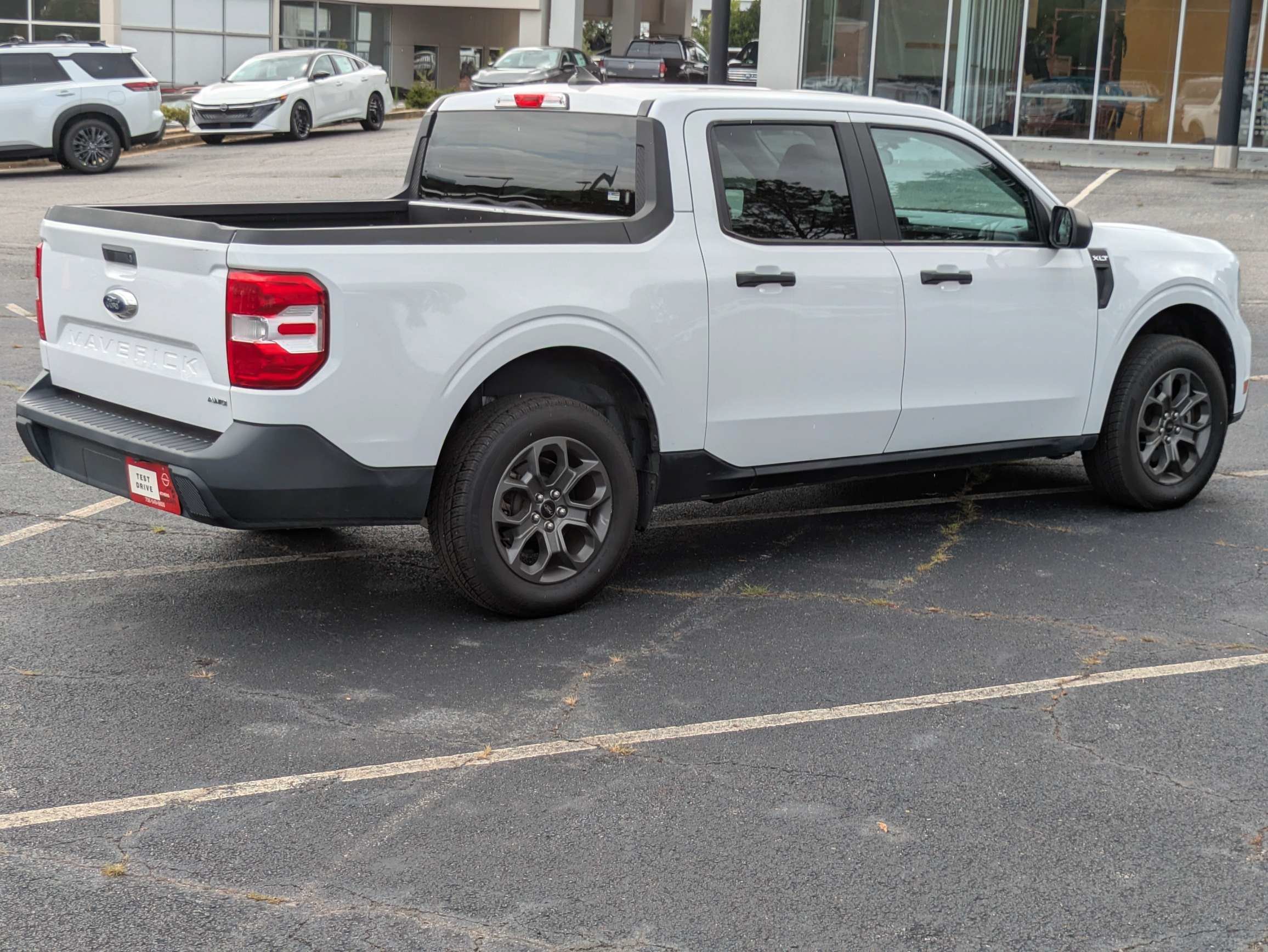 Used 2022 White Ford XLT image 3