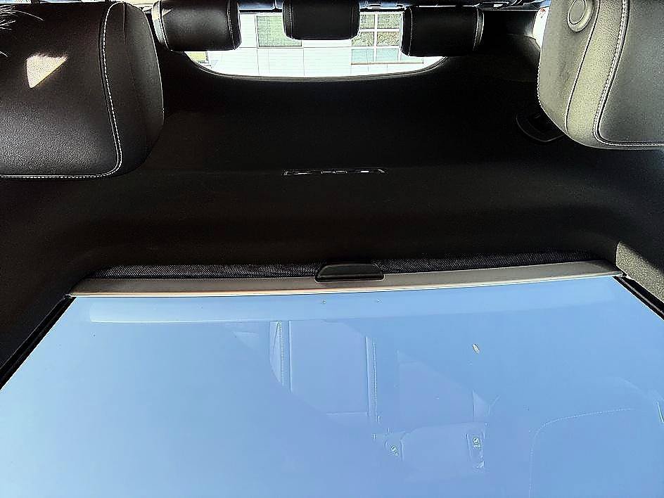 Used 2023 Blue Metallic Volkswagen SEL R-Line image 21