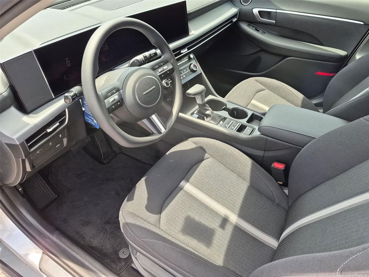 New 2026 Aero Silver Hyundai SE image 19