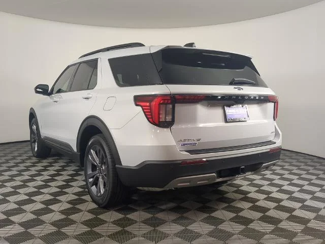 New 2026 Space White Metallic Ford Active image 6