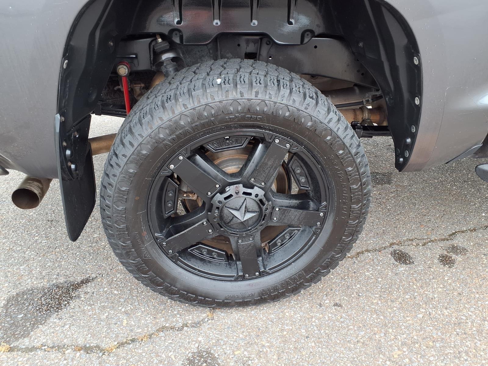 Used 2017 Magnetic Gray Metallic Toyota SR5 image 12
