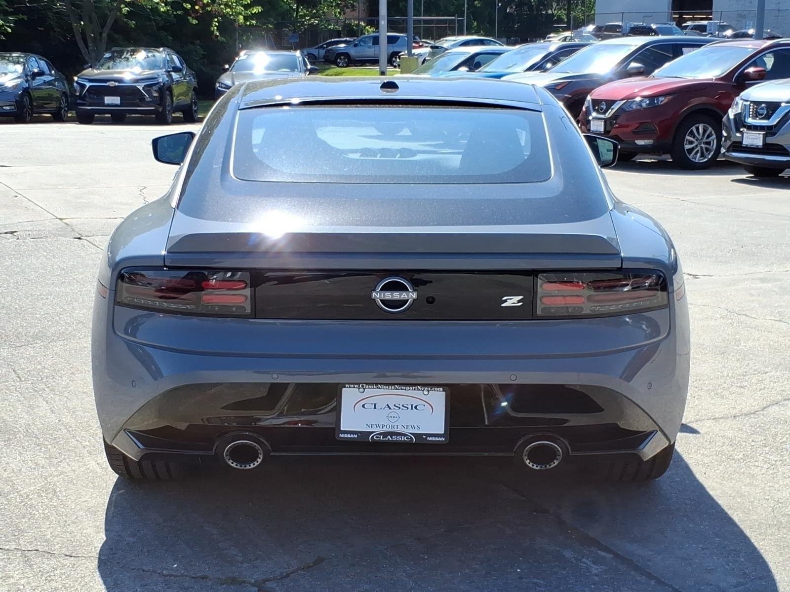 New 2026 Boulder Gray Pearl / Super Black Two-tone Nissan Performance image 10