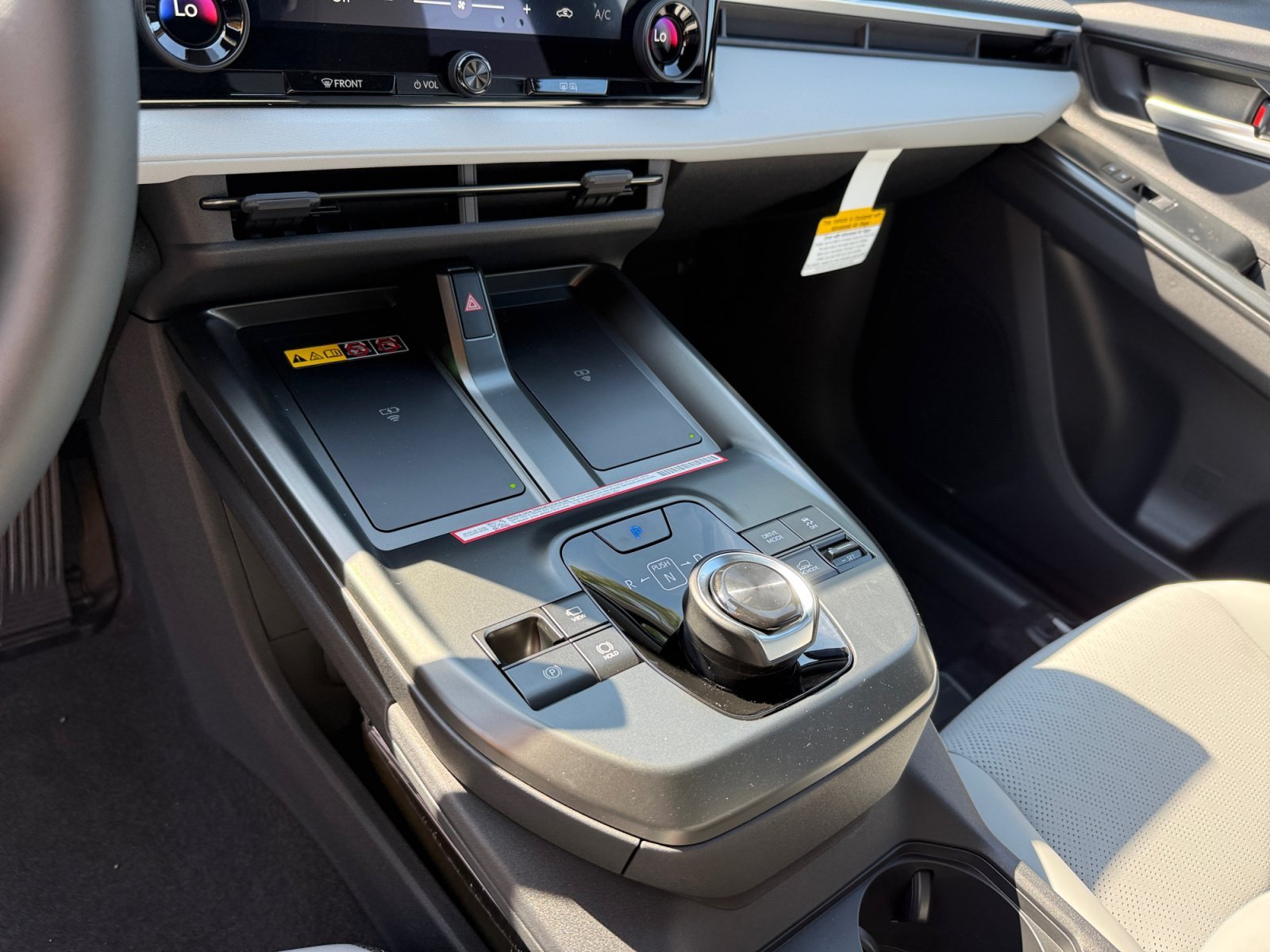 New 2026 CRYSTAL WHITE PEARL Subaru Limited image 13