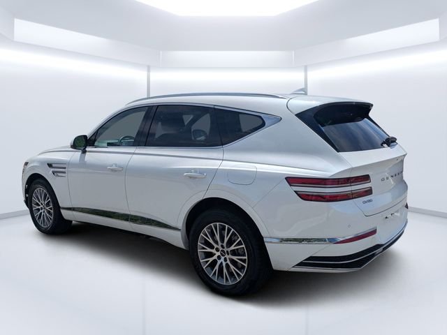 Used 2025 White Genesis 2.5T image 5