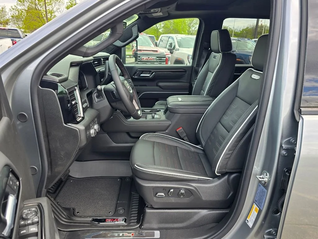 2026 GMC Sierra 2500HD AT4X - Photo 15