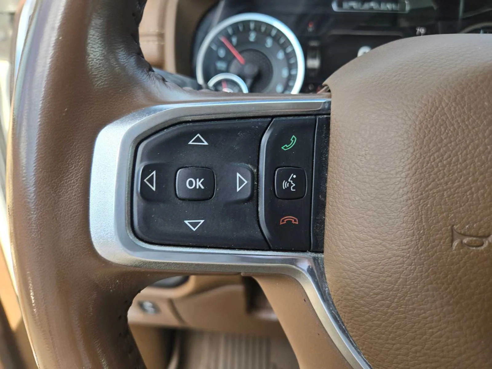 Used 2021  Ram Laramie image 25