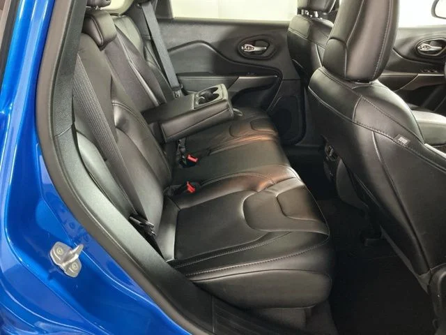 Certified Used 2022 Blue Jeep Latitude Lux image 7