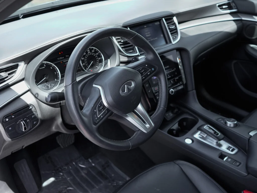 Used 2024 Black Obsidian INFINITI LUXE image 19