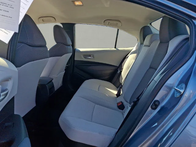 Used 2021  Toyota LE image 10
