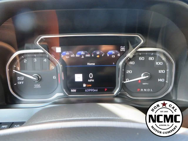 Used 2021 Black GMC AT4 image 39