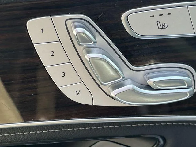 Used 2019 Black Mercedes-Benz GLC 350e image 31