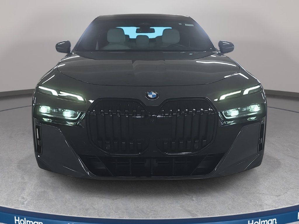 Certified Used 2023 Dravit Grey Metallic BMW 740i image 2