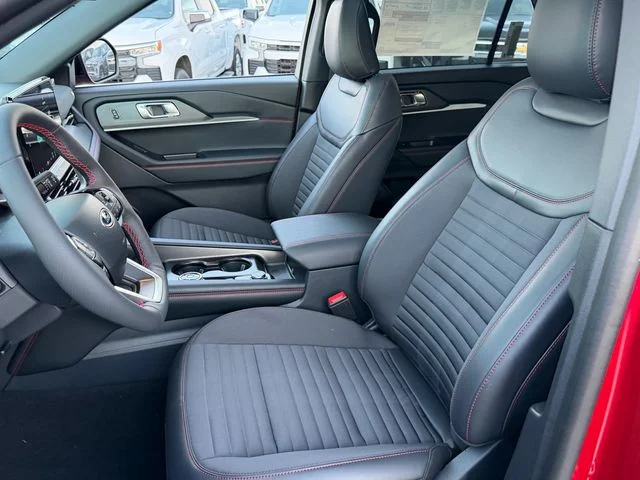 New 2026 Rapid Red Metallic Tinted Clearcoat Ford ST-Line image 6