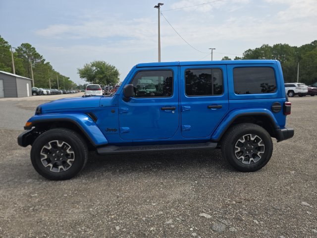 New 2026 Hydro Blue Pearl-Coat Exterior Paint Jeep Sahara image 6