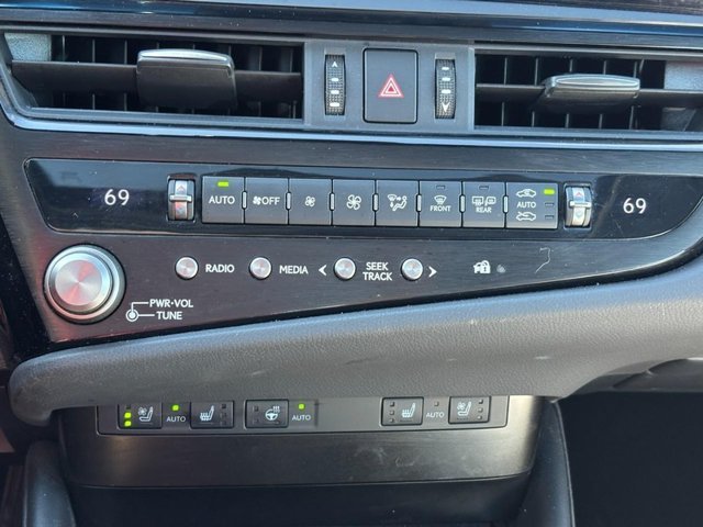 Used 2023 White Lexus ES 250 image 23
