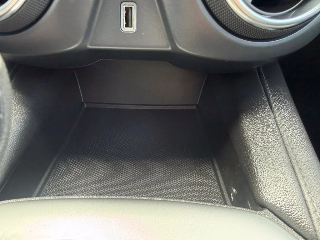 Used 2021 White Chevrolet LT image 10