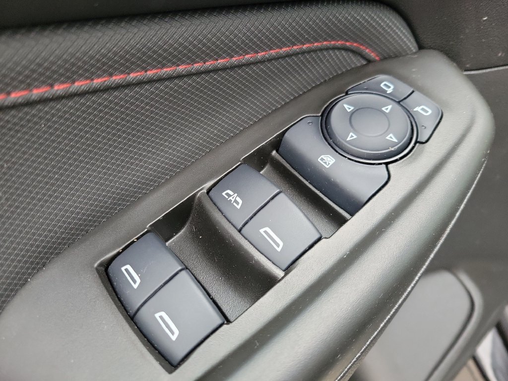 Used 2024 Mosaic Black Metallic Chevrolet RS image 15
