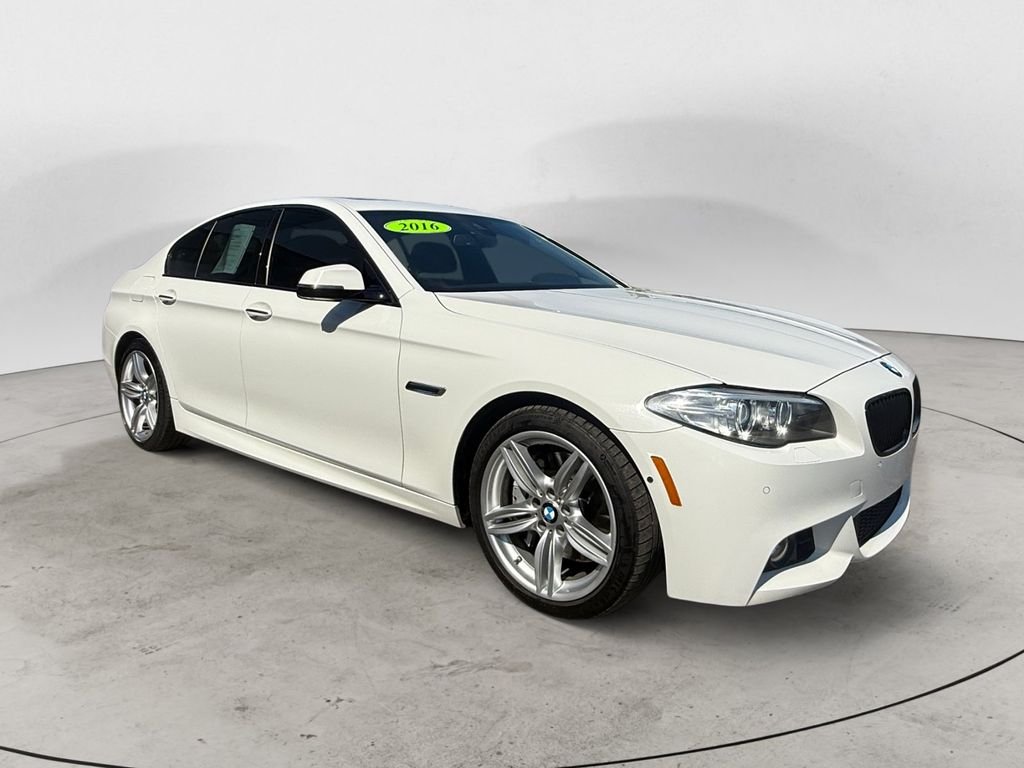 Used 2016 White BMW 550i xDrive image 7