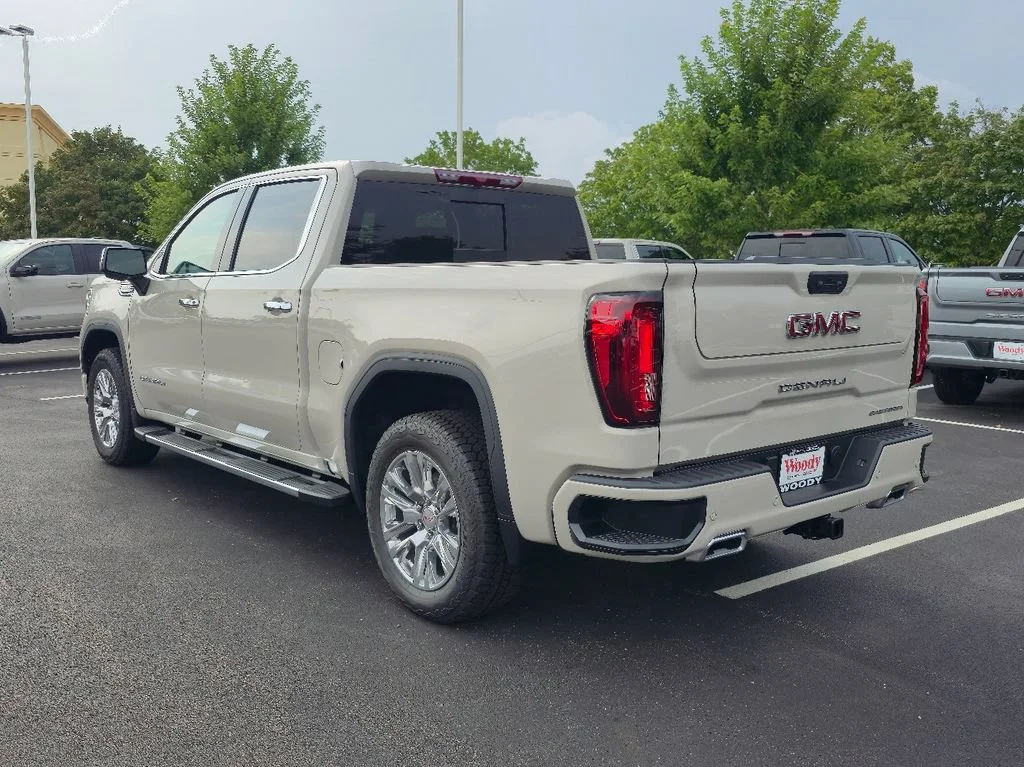 2026 GMC Sierra 1500 Denali - Photo 10