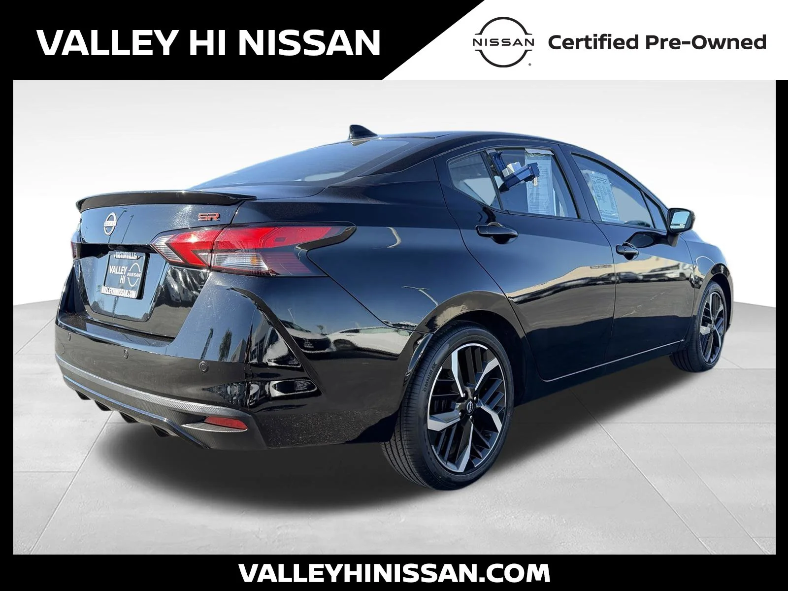 2024 Nissan Versa Sedan SR - Photo 7