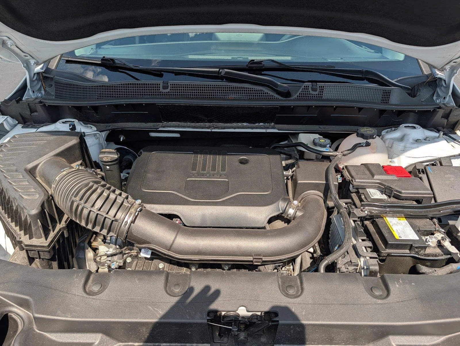 Used 2025 Summit White Chevrolet 2LT image 34